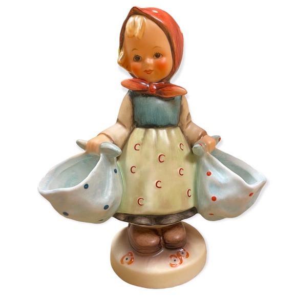 Vintage Hummel Mother's Darling Figurine 175